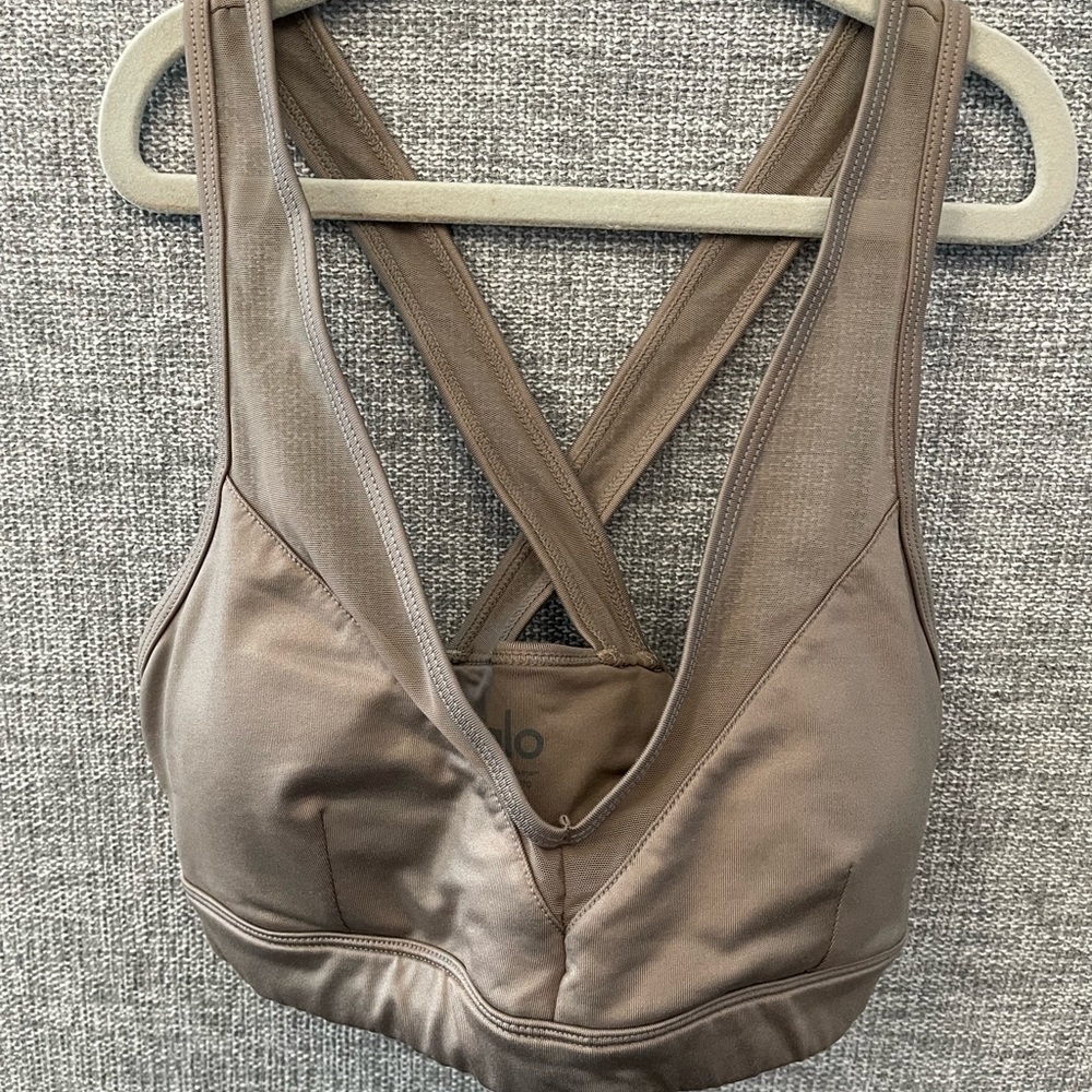 ALO Yoga Cross-Back Sports Bra in Taupe